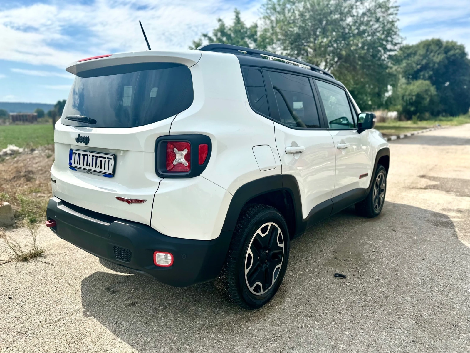 Jeep Renegade Trailhawk, снимка 5 - Автомобили и джипове - 56154621