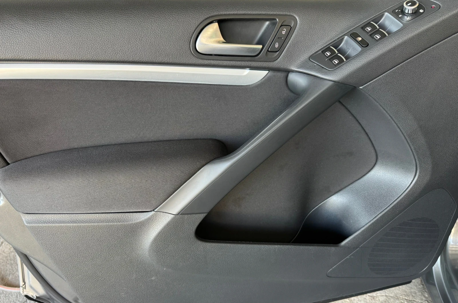 VW Tiguan 2, 0 TDi* 4x4* FACELIFT* 6 ��������* EURO 5B | Mobile.bg � ����������� 17