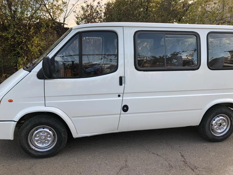 Ford Tourneo 2.5, снимка 3 - Бусове и автобуси - 48091232