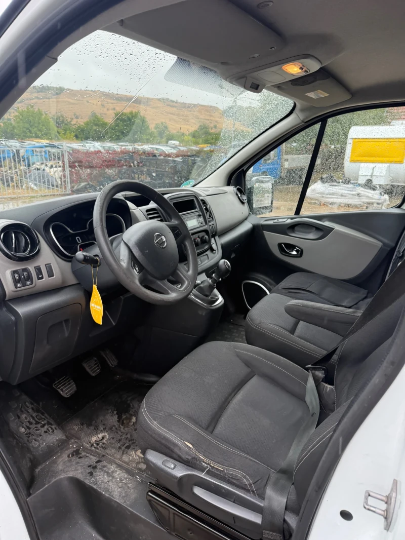 Nissan NV300 Бус, снимка 5 - Бусове и автобуси - 51920719