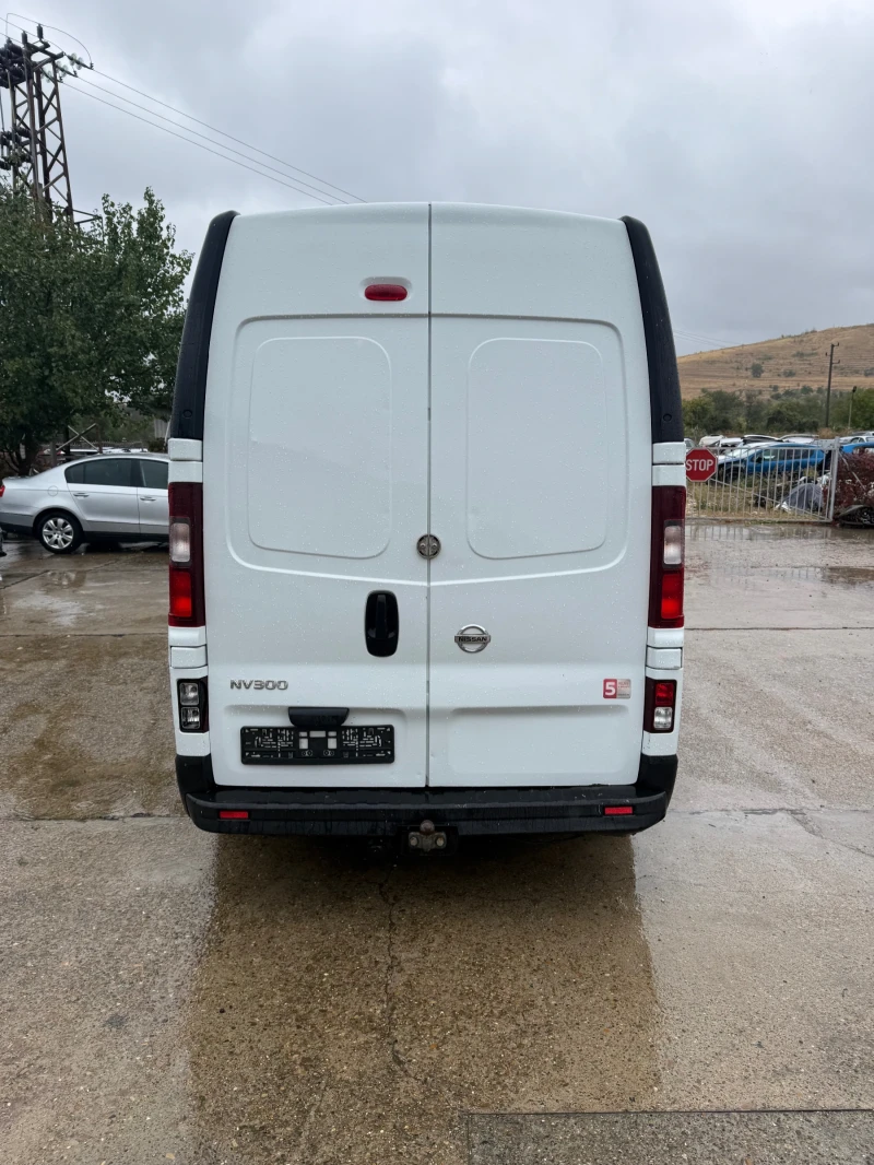 Nissan NV300 Бус, снимка 4 - Бусове и автобуси - 51920719