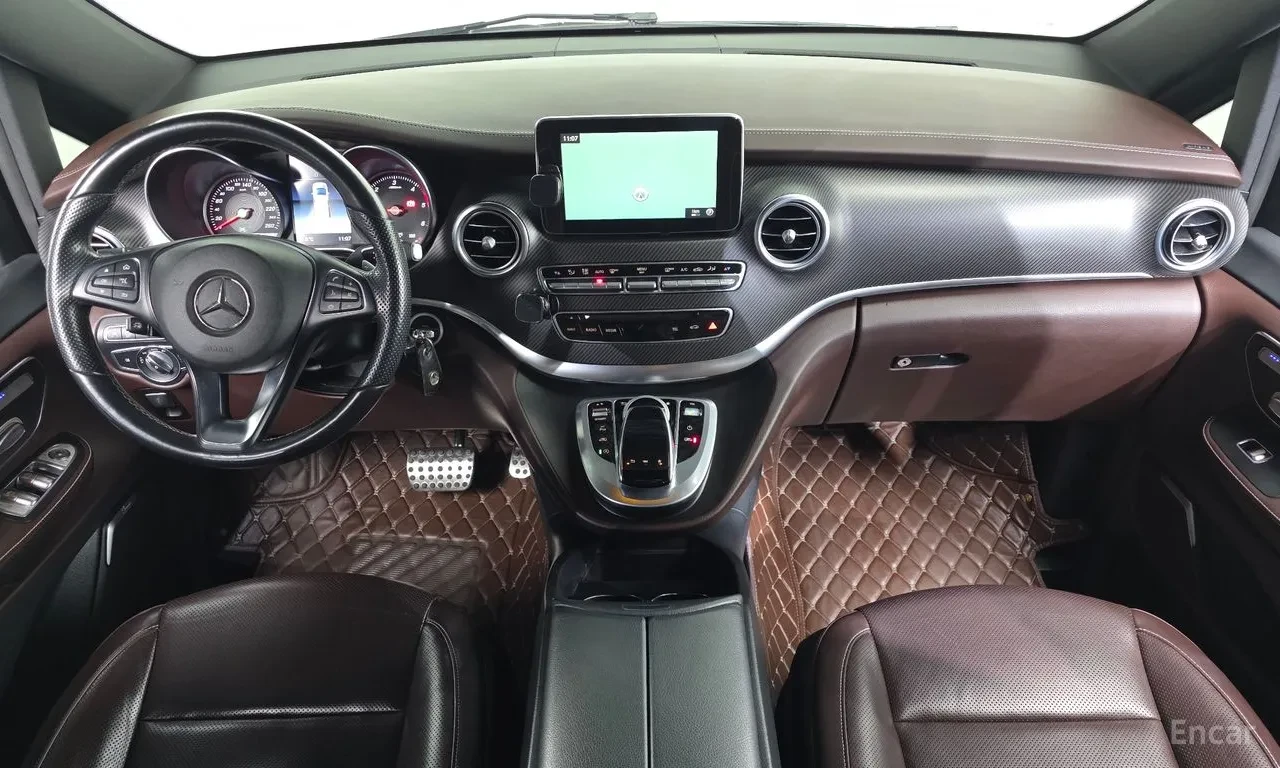 Mercedes-Benz V AMG Line* Burmester* , снимка 6 - Бусове и автобуси - 56233275
