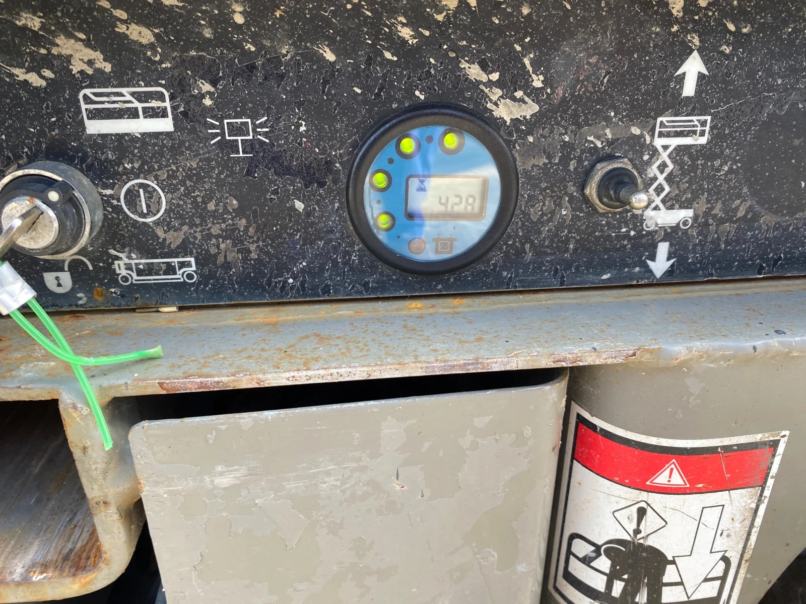 Автовишка Друга марка Compact 8, снимка 10 - Индустриална техника - 53878400