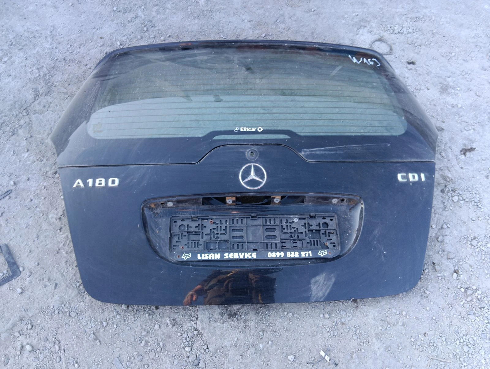 капак заден черен Mercedes A