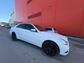 Mercedes-Benz E 220 БАРТЕР* AMG* 7G* LED, снимка 1
