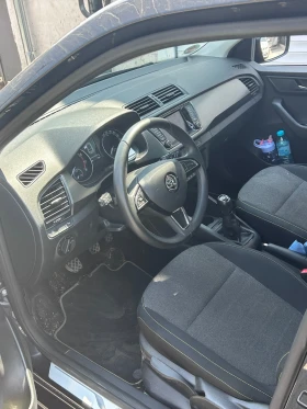Skoda Fabia 31.000 км нова, снимка 7