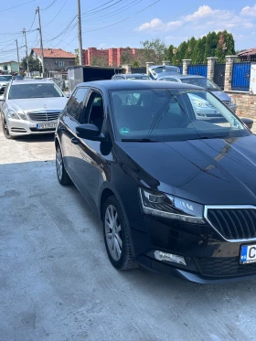 Skoda Fabia 31.000 км нова, снимка 3