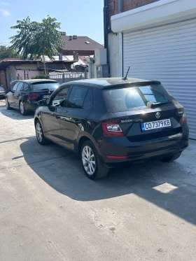 Skoda Fabia 31.000 км нова, снимка 4