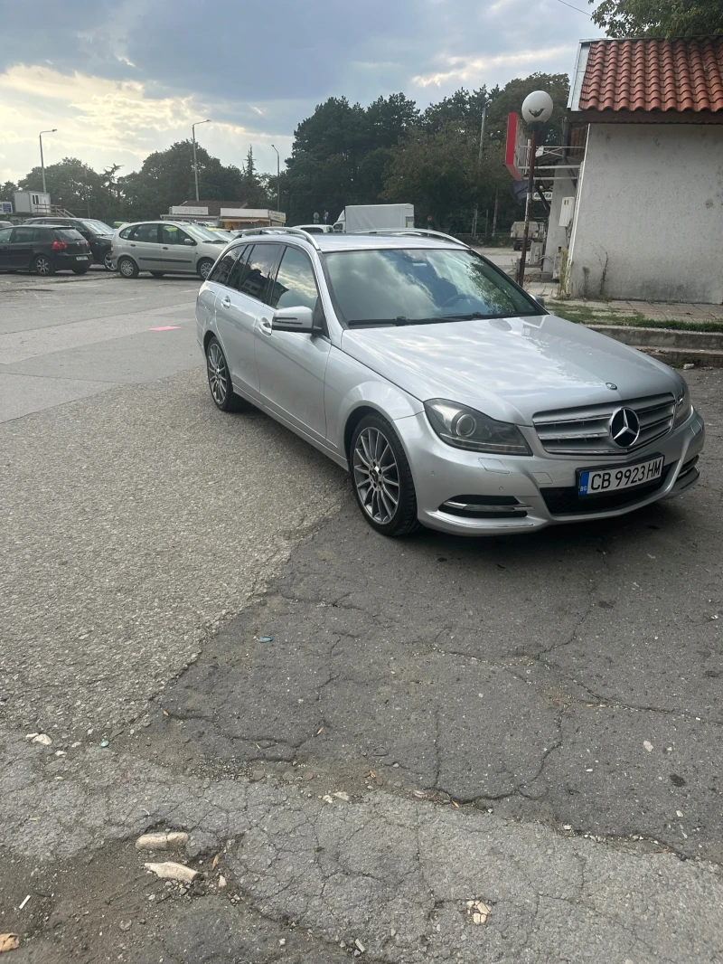 Mercedes-Benz C 220 2.2d AMG OPTIK, снимка 2 - Автомобили и джипове - 47325152