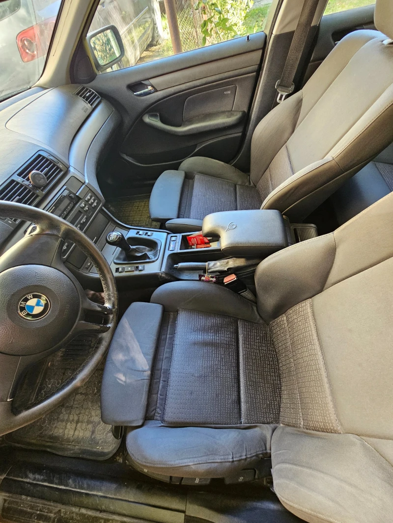 BMW 320, снимка 12 - Автомобили и джипове - 47332836