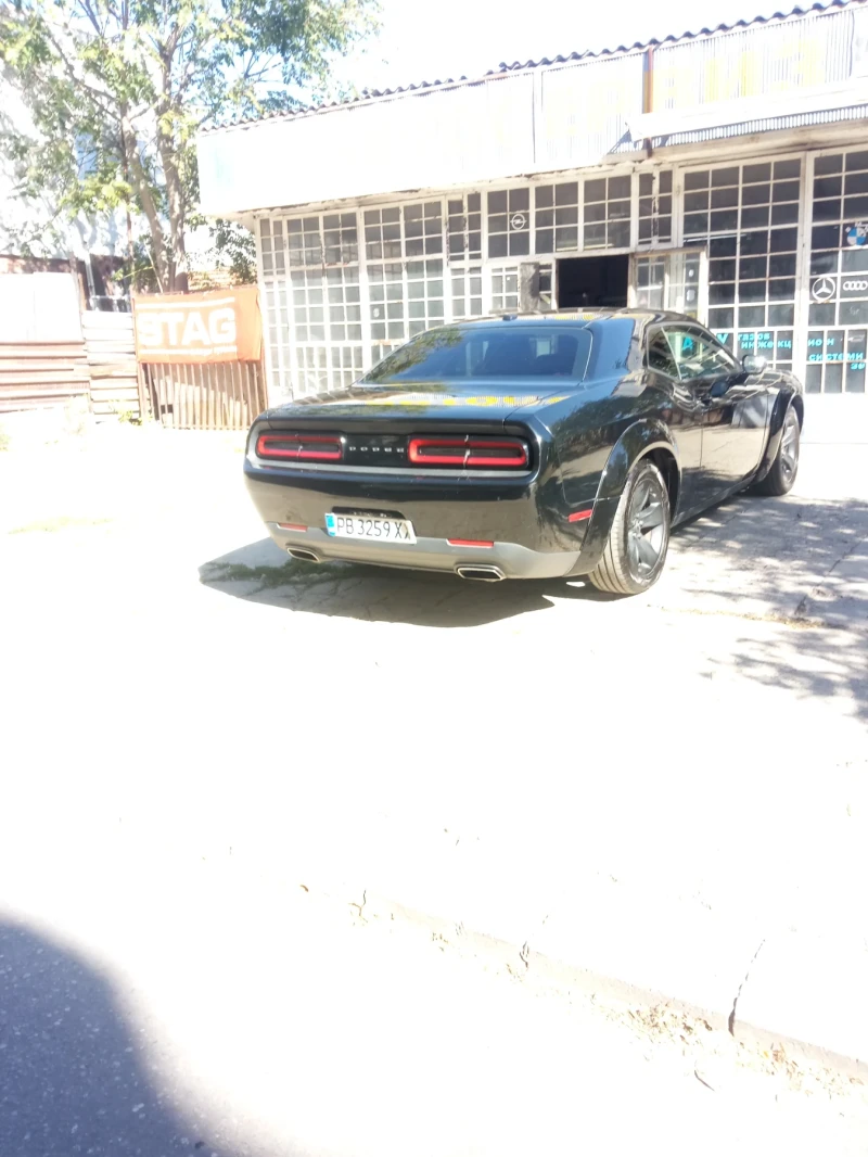 Dodge Challenger, снимка 3 - Автомобили и джипове - 47447799