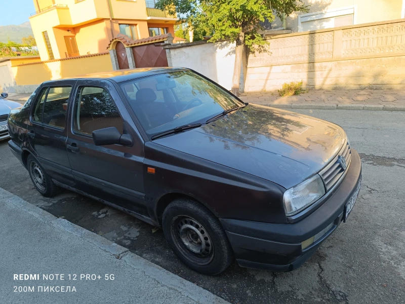 VW Vento 1.8mono GAZ, снимка 1 - Автомобили и джипове - 47524401