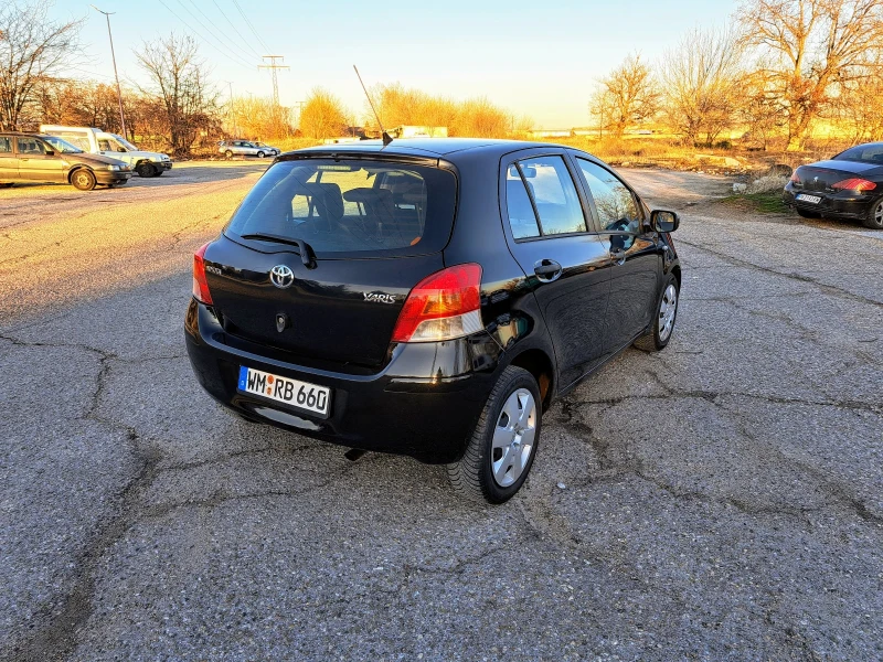 Toyota Yaris 1.3.101, снимка 6 - Автомобили и джипове - 48536837