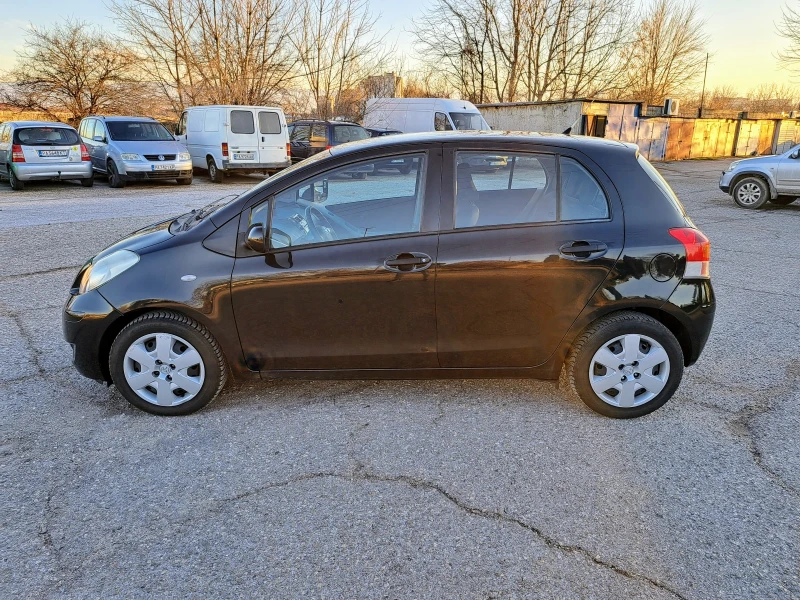 Toyota Yaris 1.3.101, снимка 3 - Автомобили и джипове - 48536837