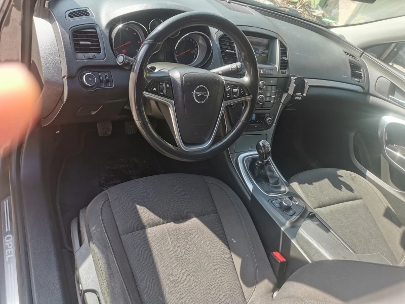 Opel Insignia 2.0, снимка 8 - Автомобили и джипове - 48681944