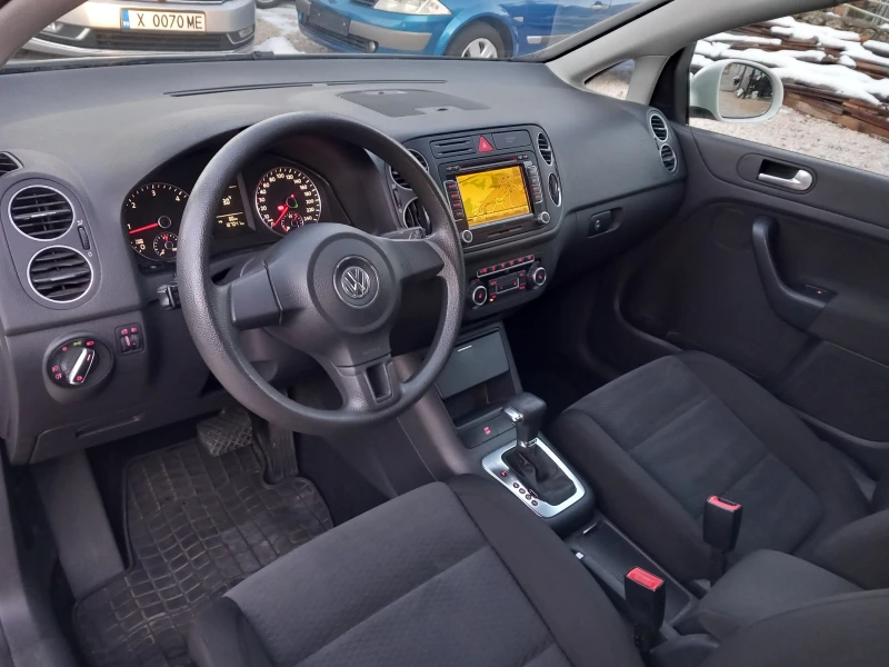 VW Golf Plus 1.6TDI Автоматик Navi, снимка 10 - Автомобили и джипове - 48720720