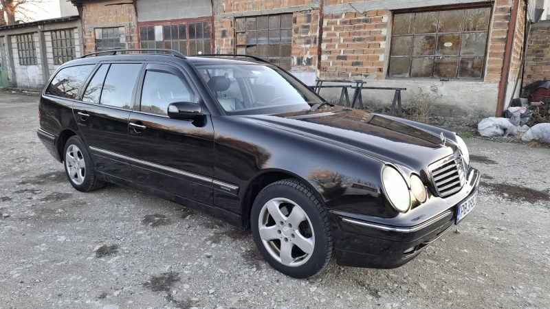 Mercedes-Benz E 320 GAS 4MATIC , снимка 2 - Автомобили и джипове - 48722897