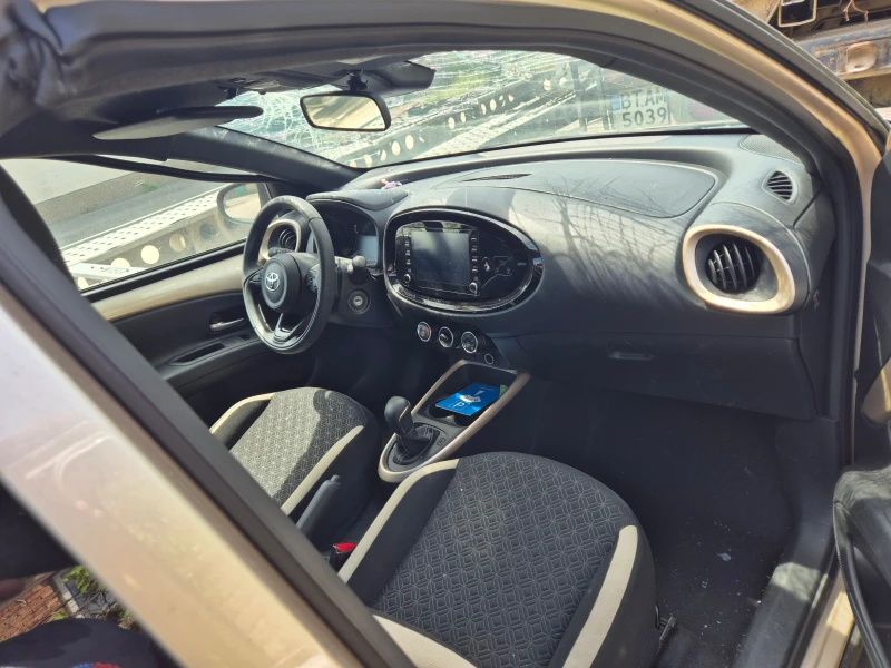 Toyota Aygo AYGO X1.0I, снимка 2 - Автомобили и джипове - 50219811