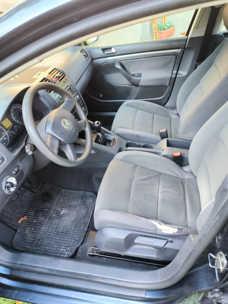 VW Golf 5, снимка 9 - Автомобили и джипове - 52082583