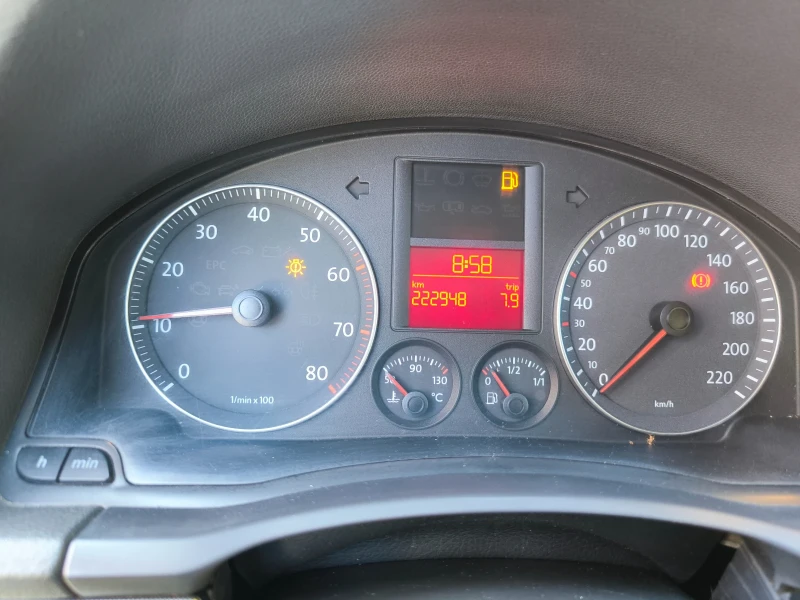 VW Golf 5, снимка 11 - Автомобили и джипове - 52082583