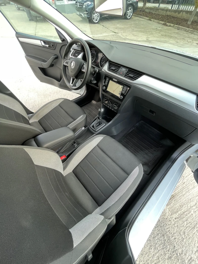 Skoda Rapid 1.4i-122к.с., снимка 10 - Автомобили и джипове - 51890502