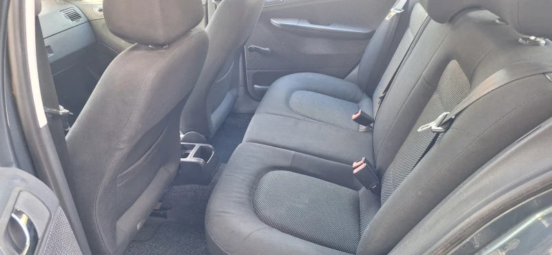 Skoda Fabia, снимка 7 - Автомобили и джипове - 52121254