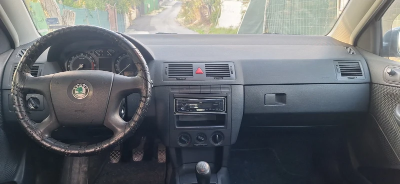 Skoda Fabia, снимка 9 - Автомобили и джипове - 52121254