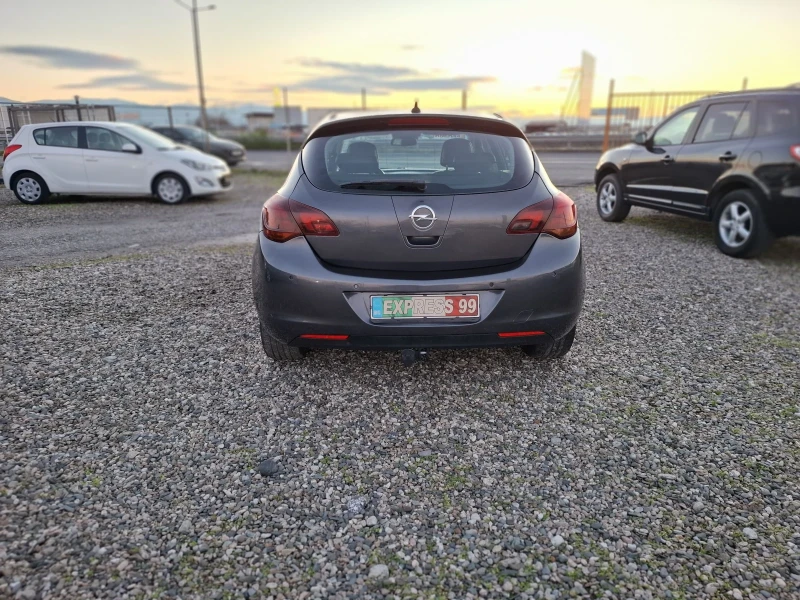 Opel Astra 1.6i, снимка 14 - Автомобили и джипове - 52906055