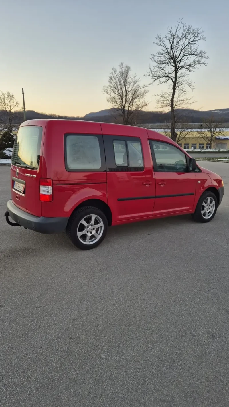 VW Caddy, снимка 6 - Автомобили и джипове - 52916835