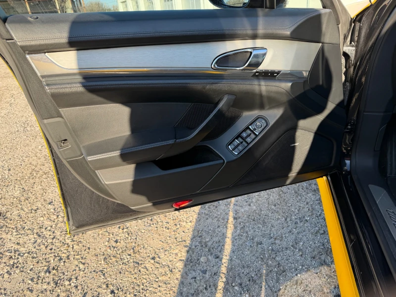 Porsche Panamera, снимка 11 - Автомобили и джипове - 52927566