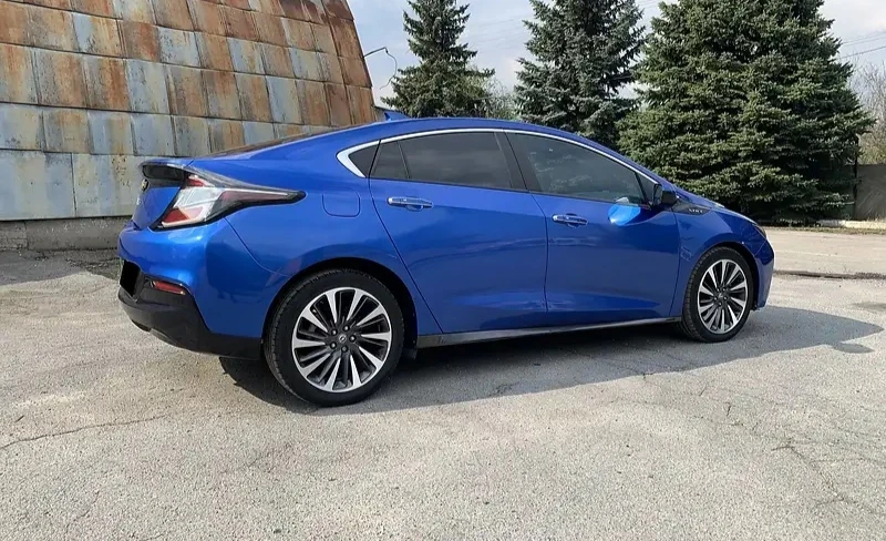 Chevrolet Volt 2 second generation - изображение 3