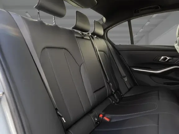 BMW 320 i xDrive = M-Sport = Гаранция, снимка 13 - Автомобили и джипове - 53824057