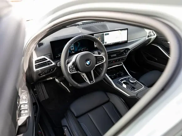 BMW 320 i xDrive = M-Sport = Гаранция, снимка 4 - Автомобили и джипове - 53824057