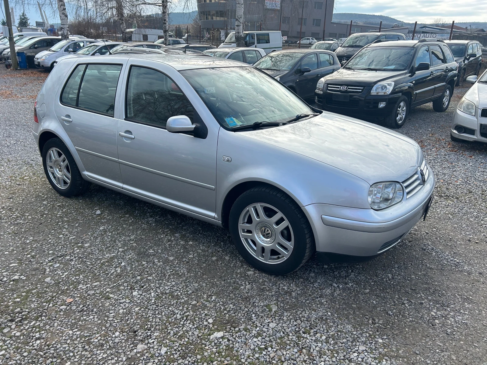 VW Golf 1.6-105к. - изображение 2