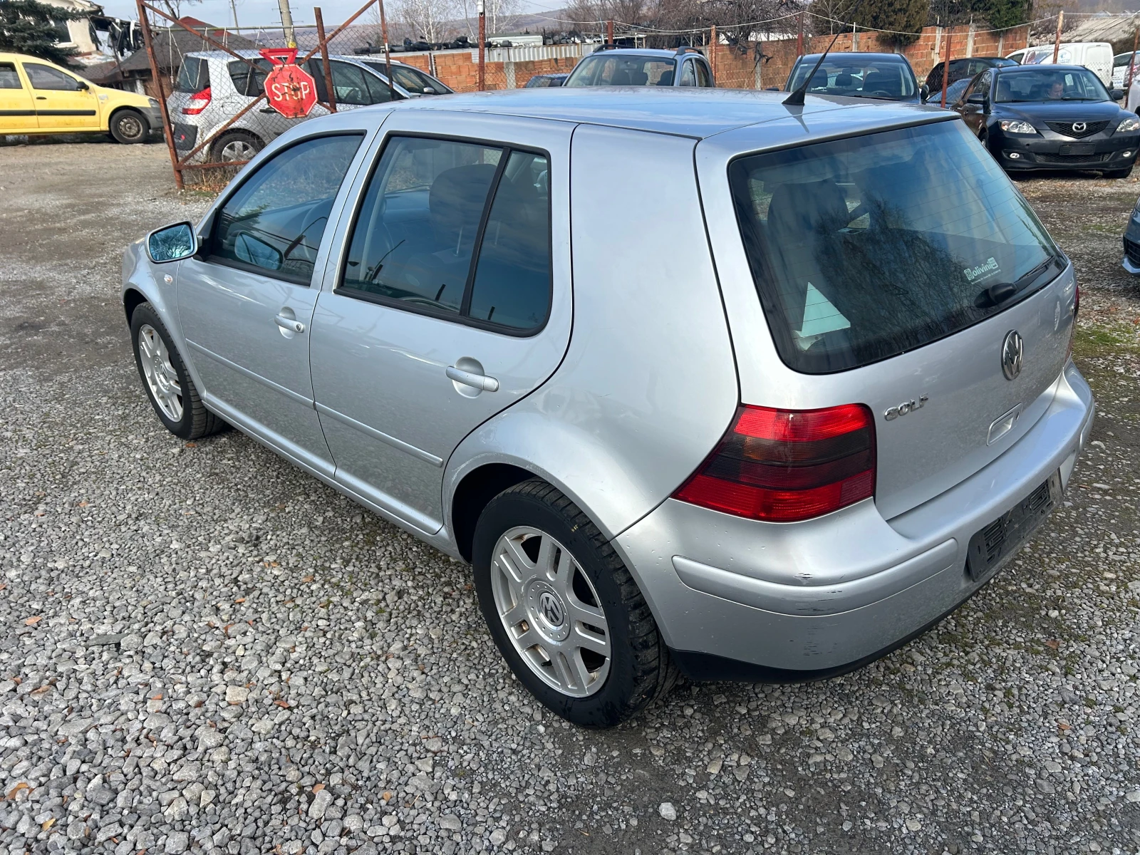 VW Golf 1.6-105к. - изображение 5