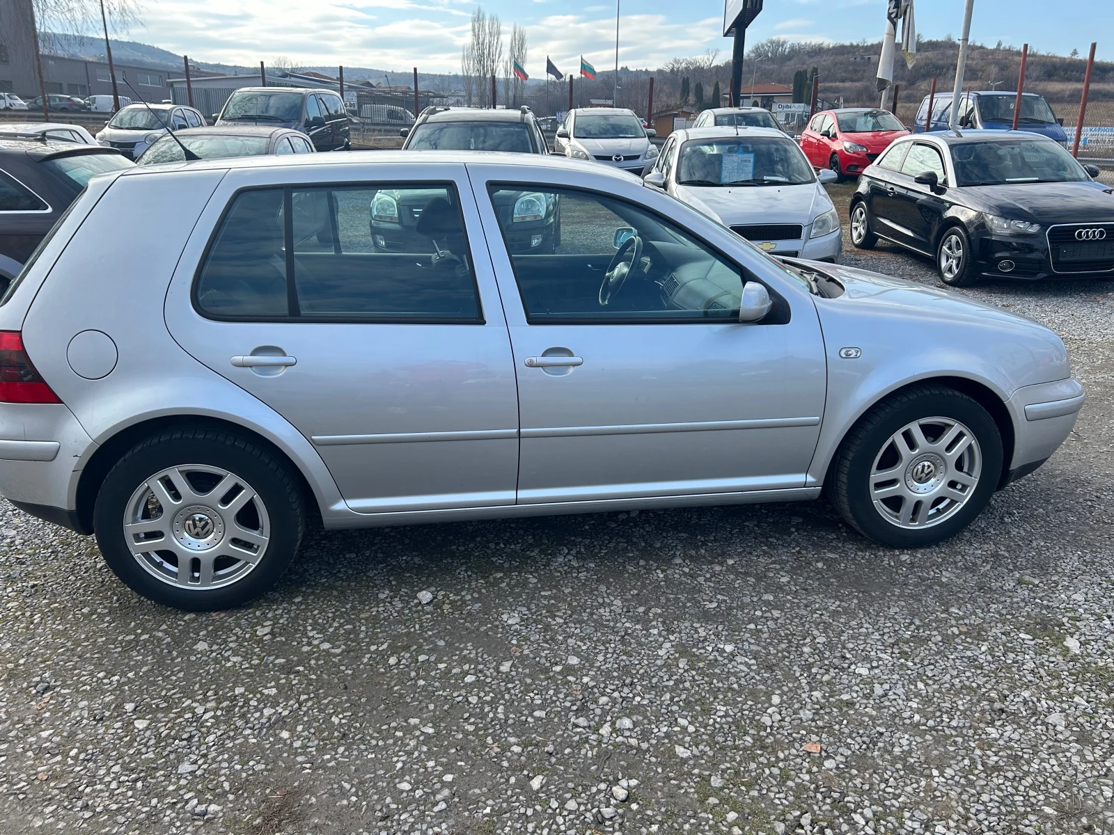 VW Golf 1.6-105к. - изображение 8