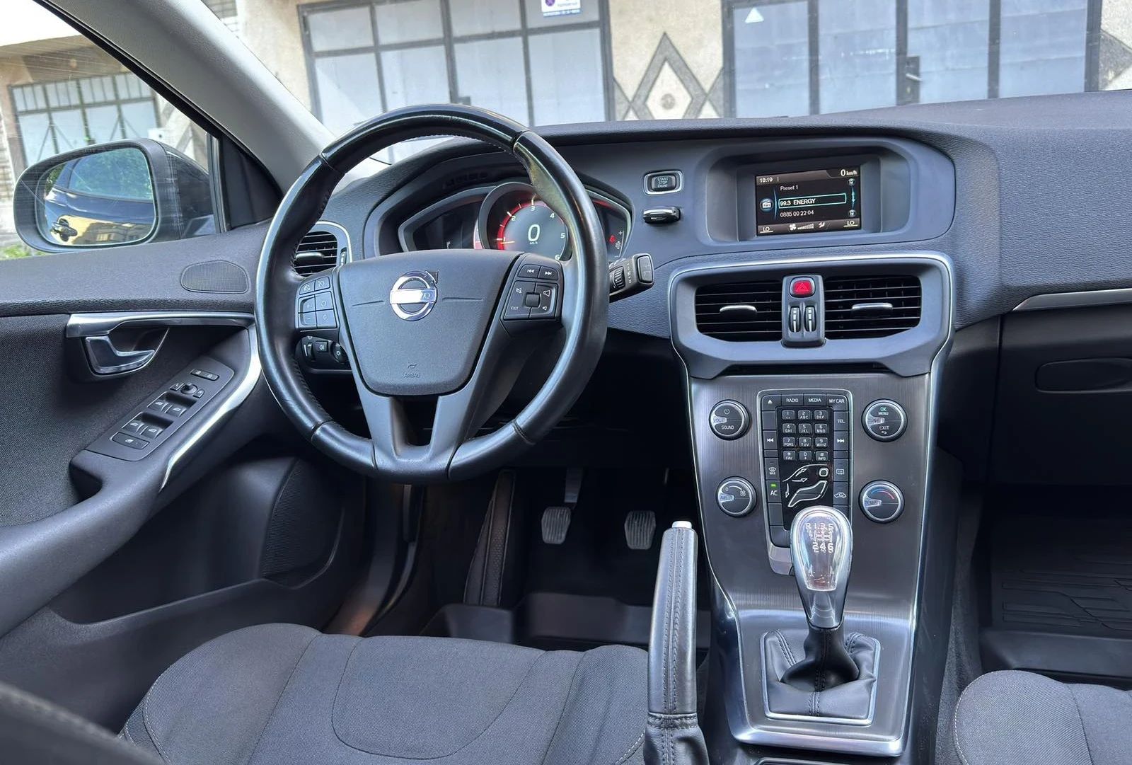 Volvo V40 D2, 115cv, EURO 5B - изображение 7
