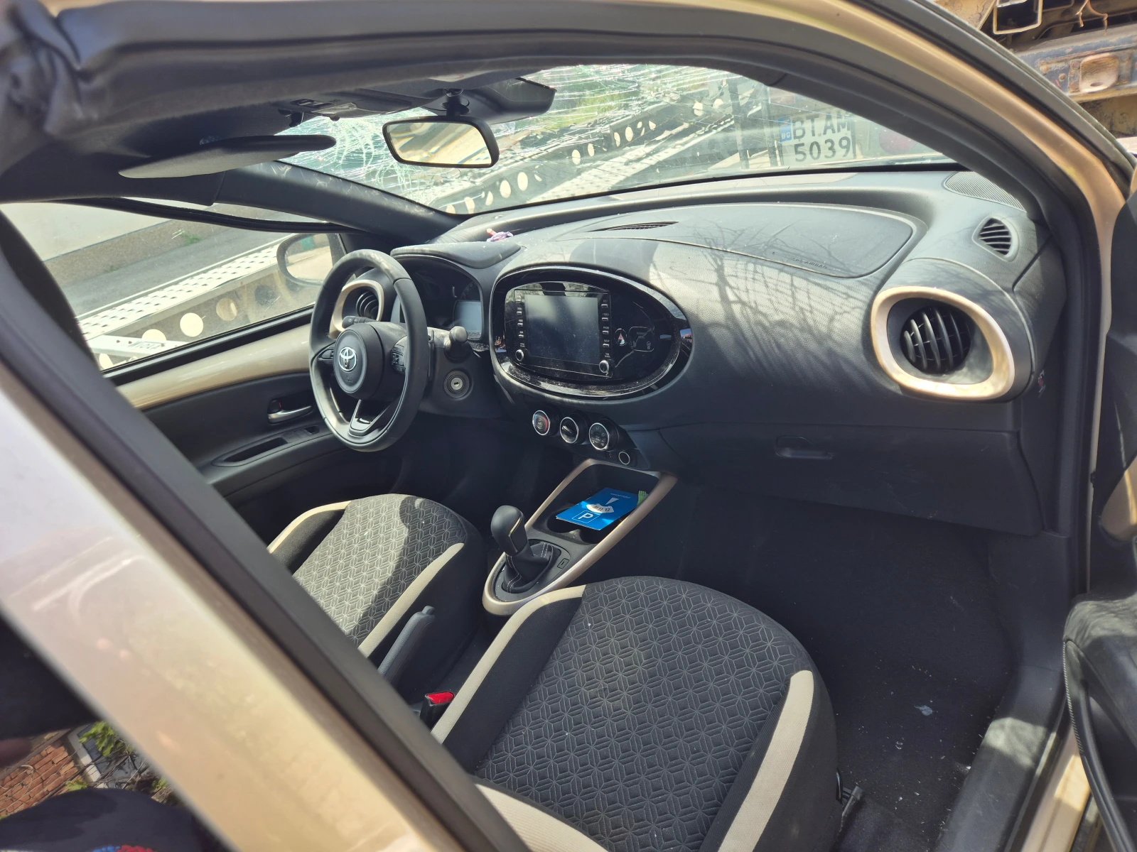 Toyota Aygo AYGO X1.0I - изображение 2