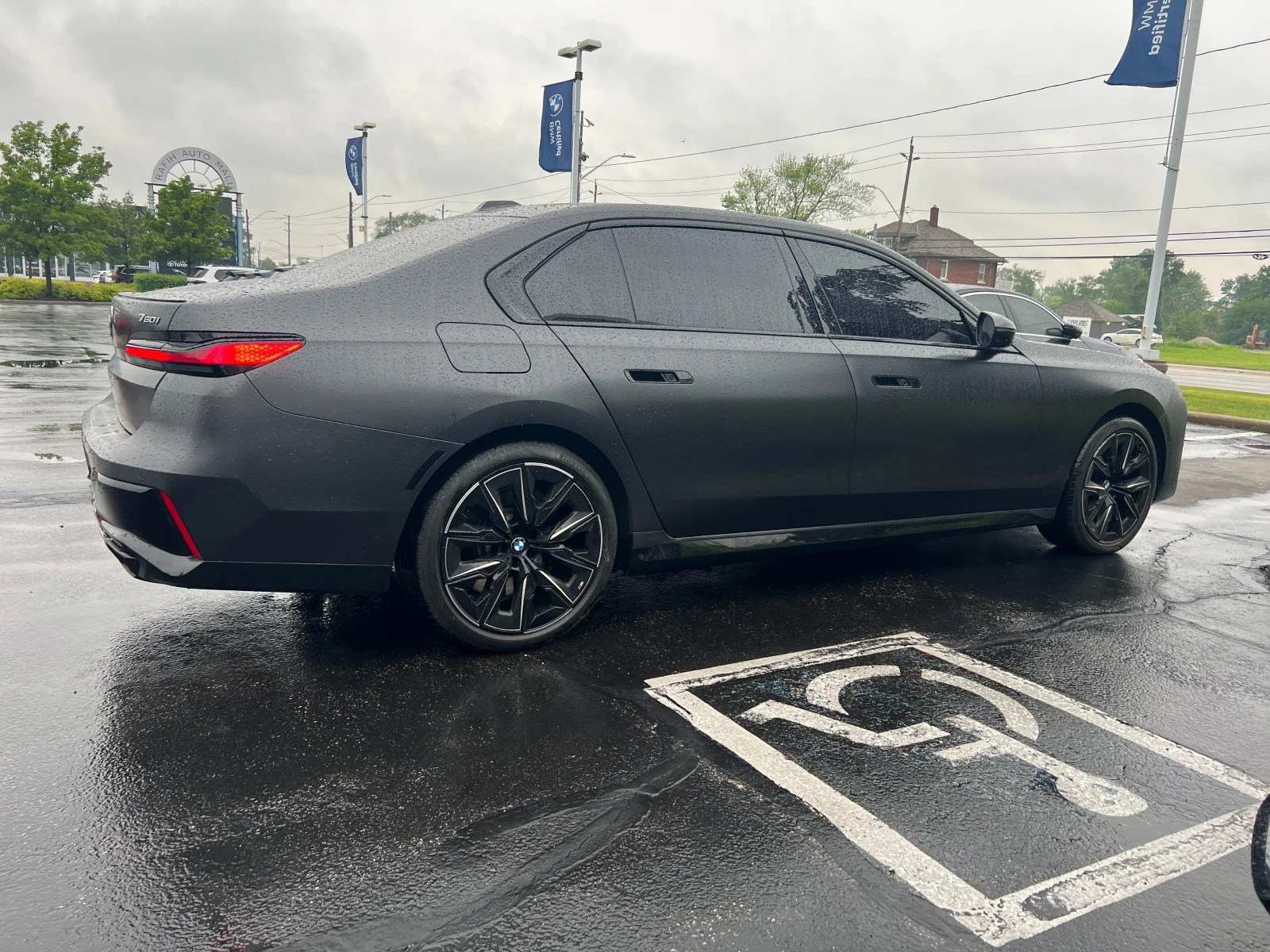BMW 760 760i xDrive * * CARFAX * * АВТО КРЕДИТ - изображение 5