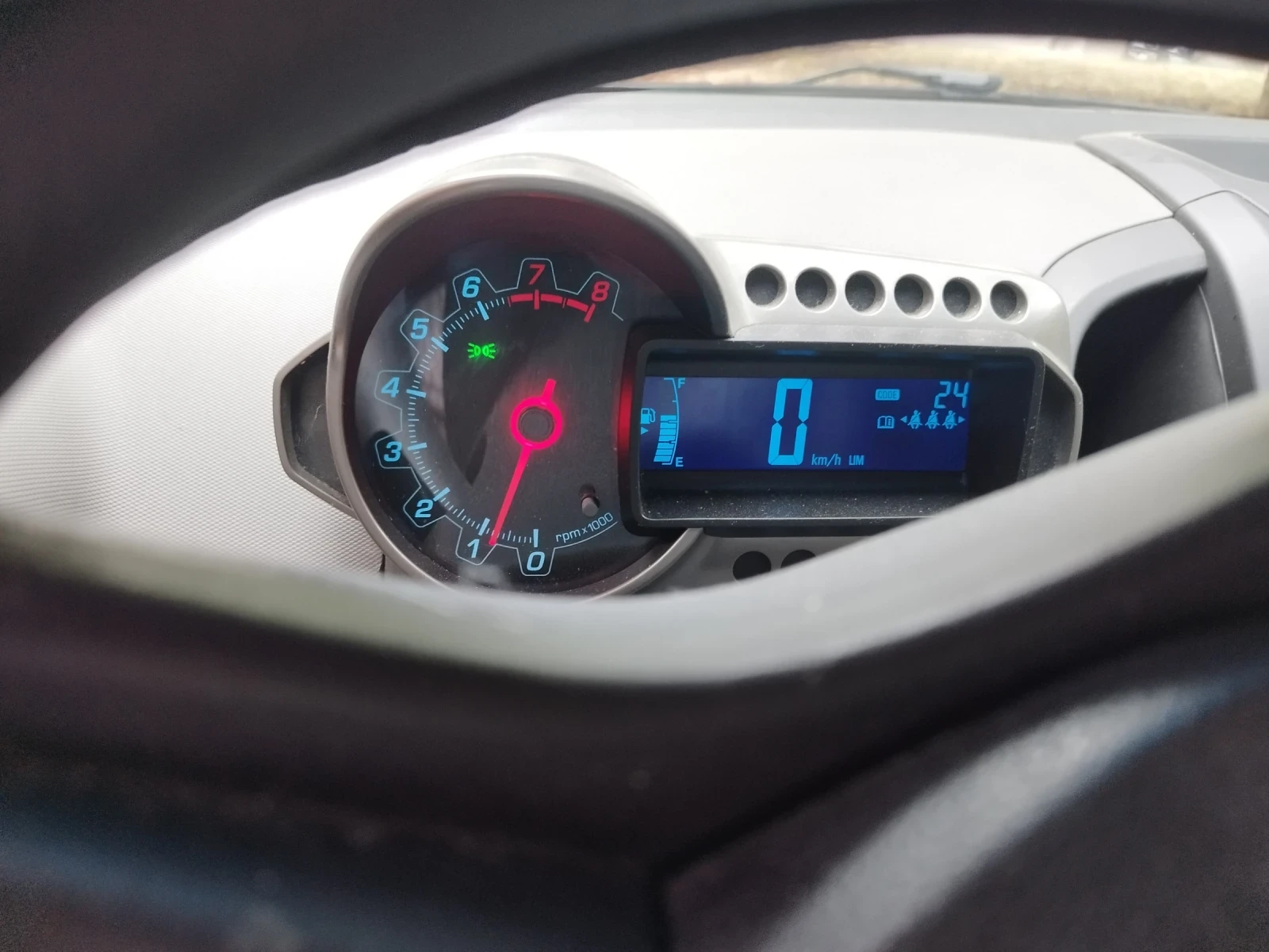 Chevrolet Aveo 1.2 бензин - изображение 5
