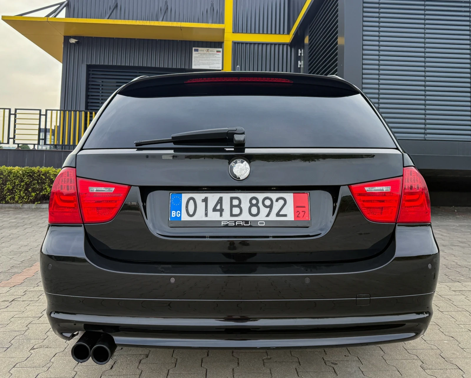 BMW 325 FaceLift / LED / ГОЛЯМА НАВИГАЦИЯ / 2 КЛЮЧА - изображение 5