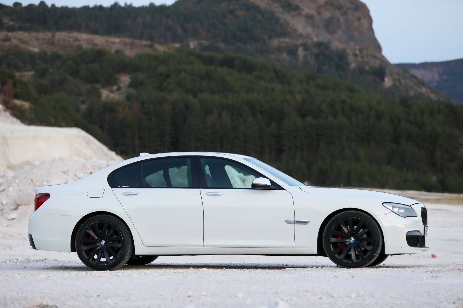 BMW 740 4.0D - изображение 4