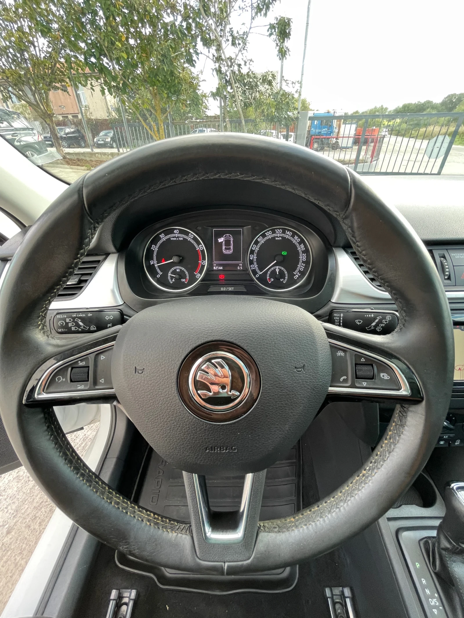 Skoda Rapid 1.4i-122к.с. | Mobile.bg — изображение 17