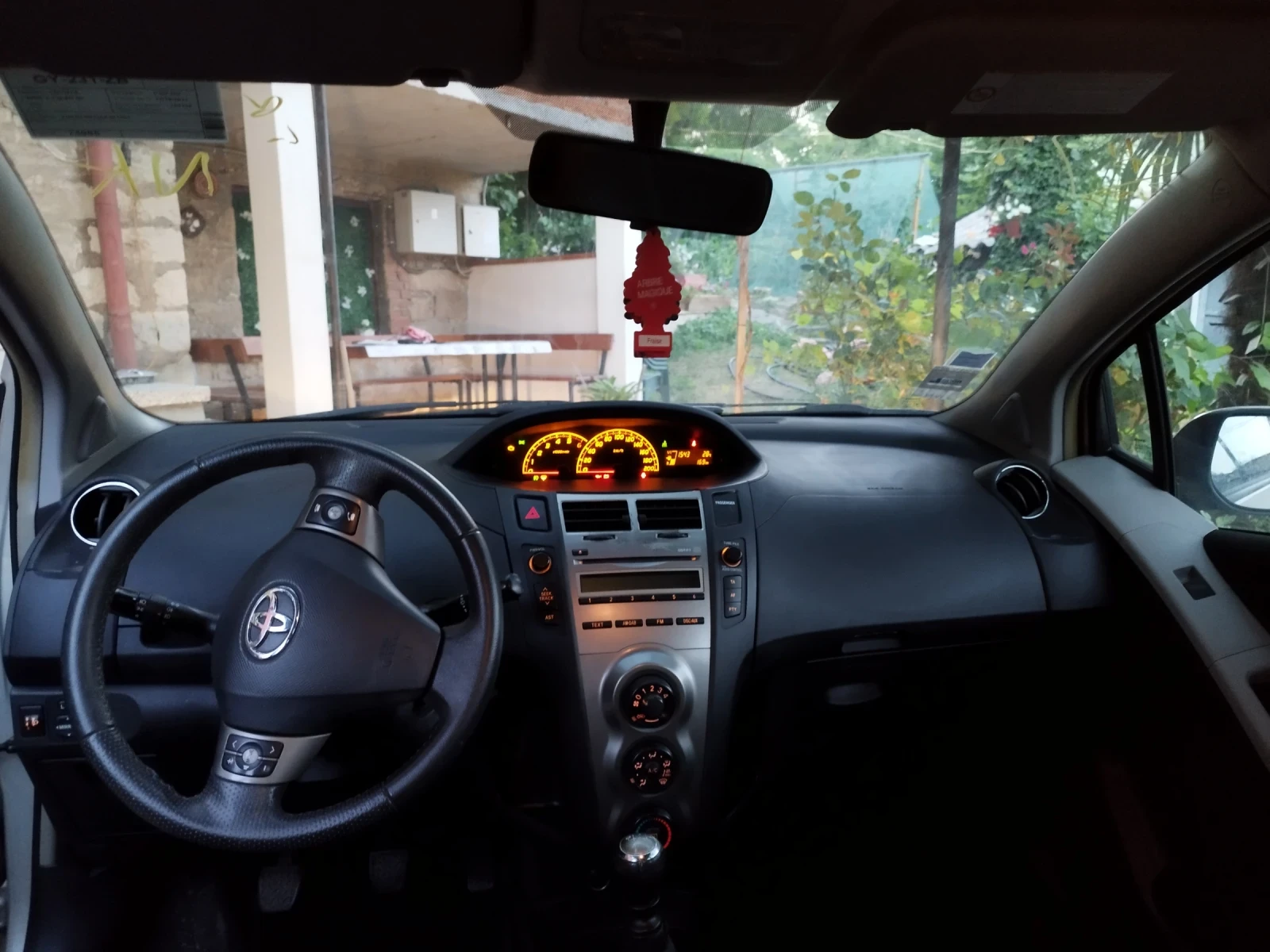 Toyota Yaris 1.4 D4D - изображение 10