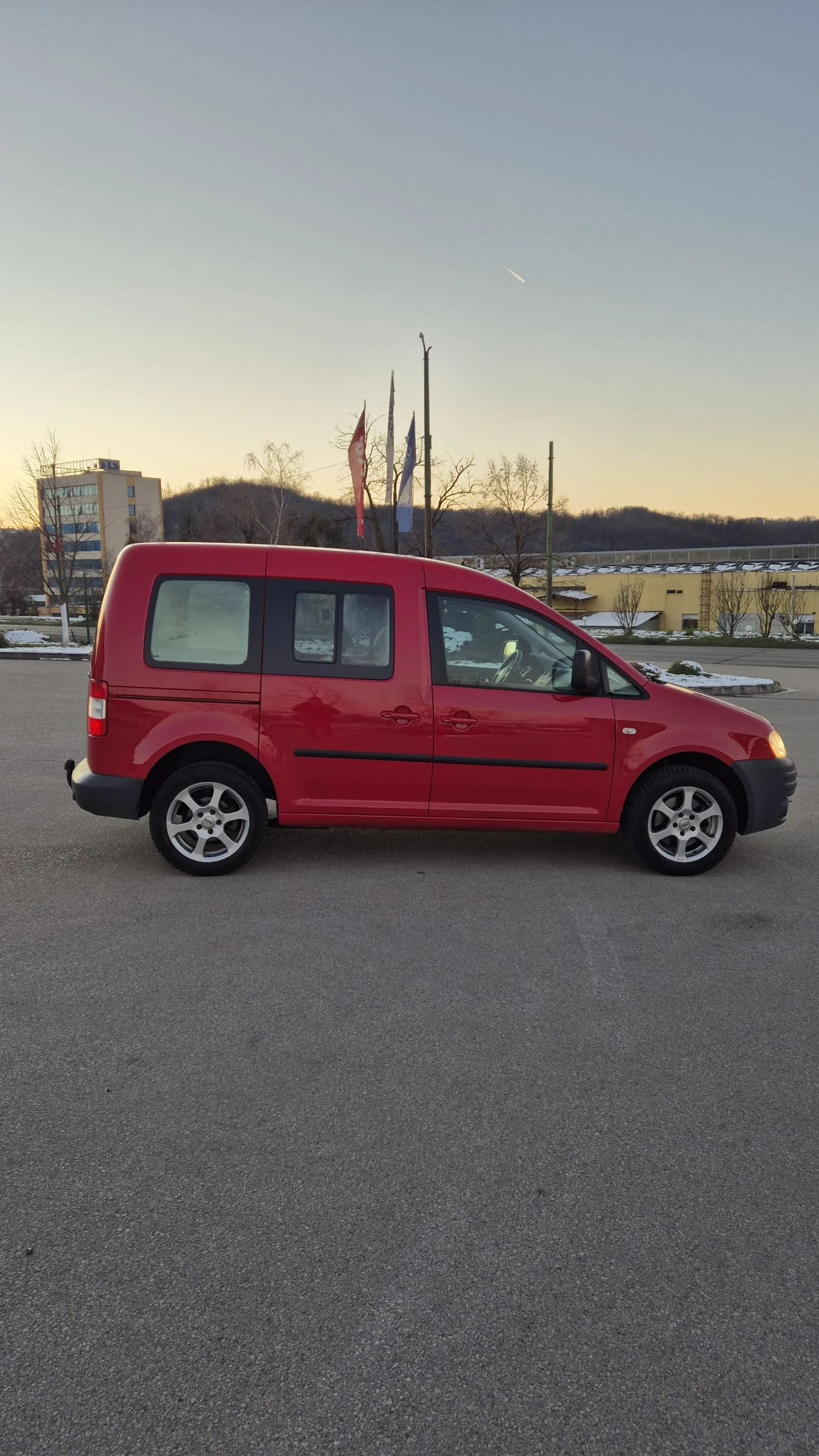 VW Caddy 2000кб  - изображение 5