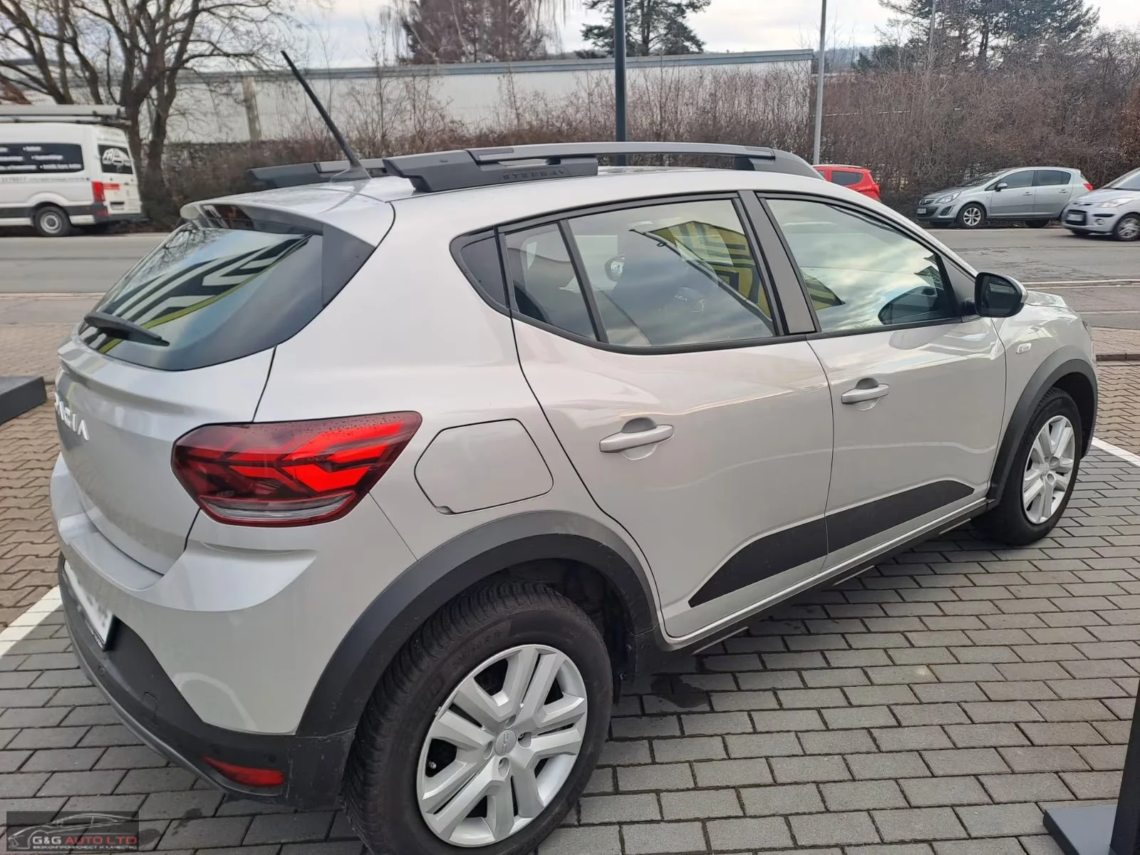 Dacia Sandero EXPRESSION/91HP/STEPWAY/CAM/NAVI/CPLAY/LED/828g - изображение 6