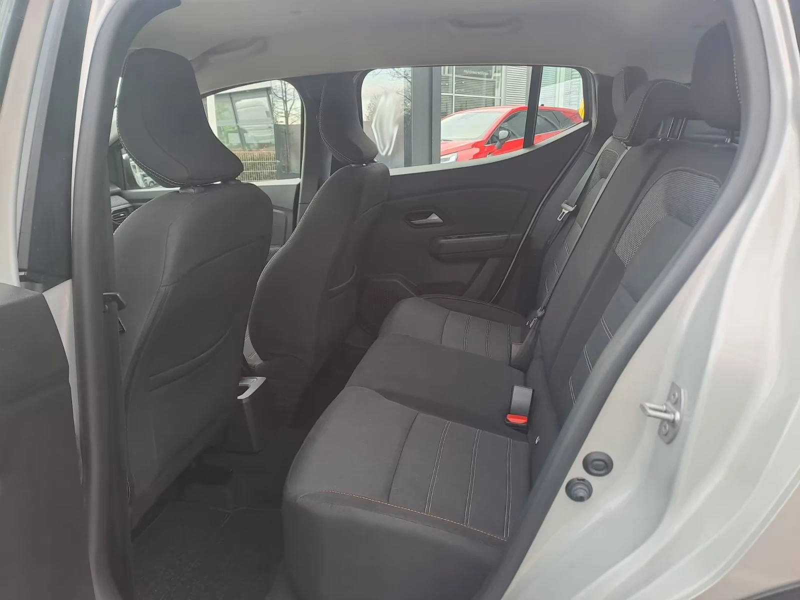 Dacia Sandero EXPRESSION/91HP/STEPWAY/CAM/NAVI/CPLAY/LED/828g | Mobile.bg � ����������� 13