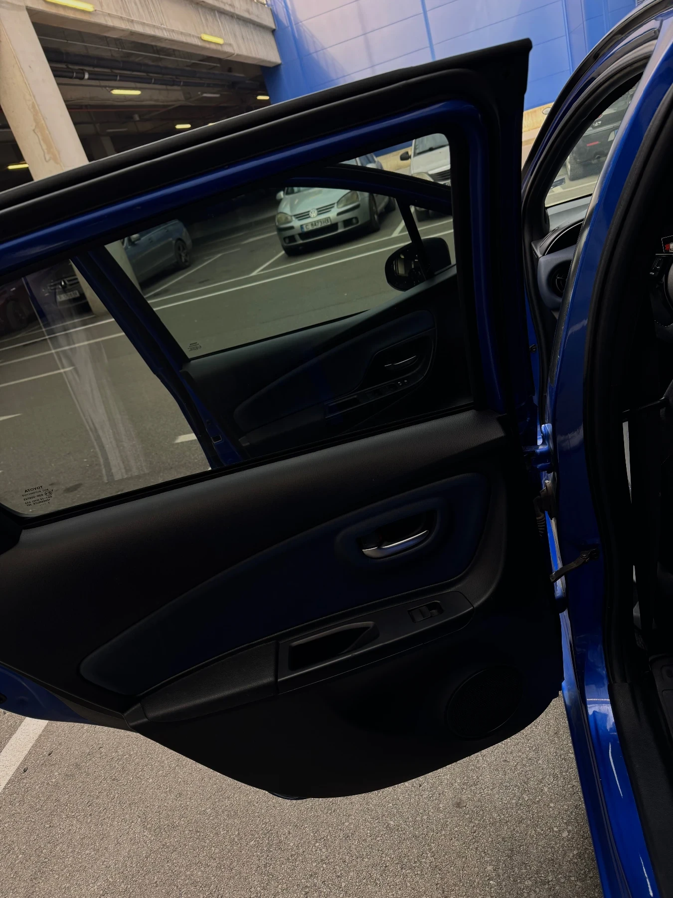 Toyota Yaris LUNA PLUS, снимка 16 - Автомобили и джипове - 53734492