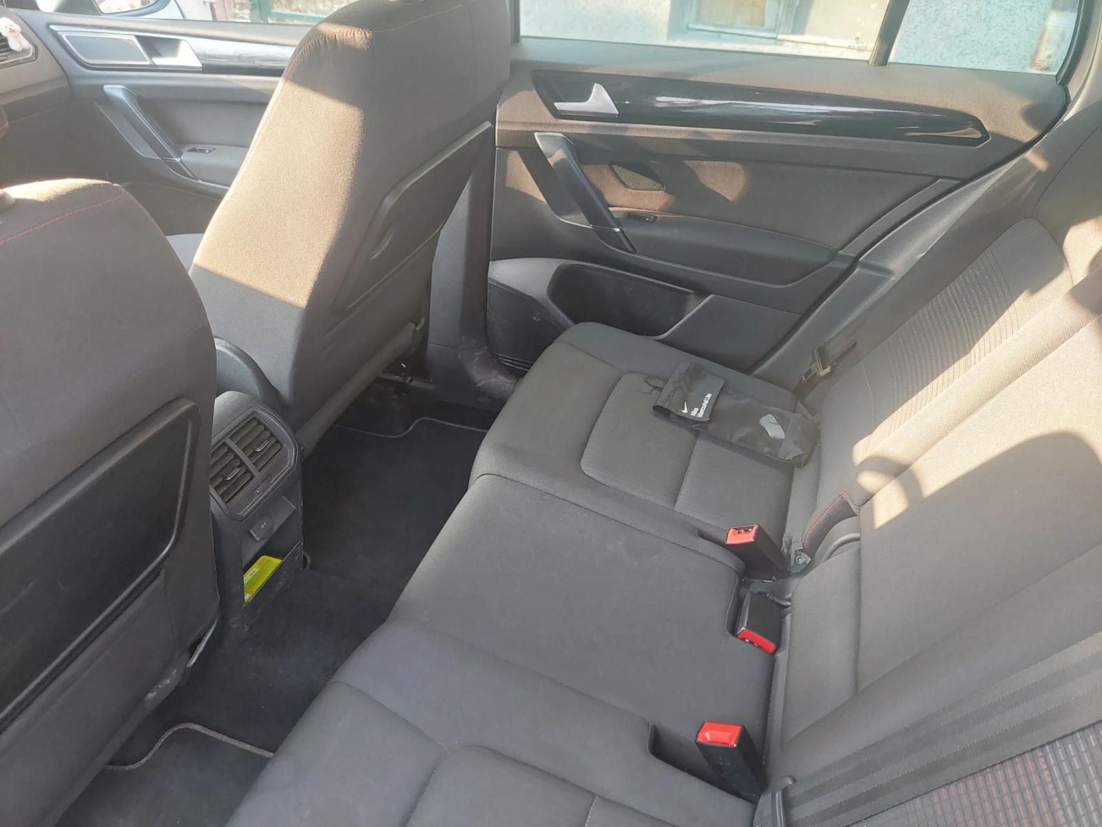 VW Sportsvan 1.4 / 125, снимка 15 - Автомобили и джипове - 53861158