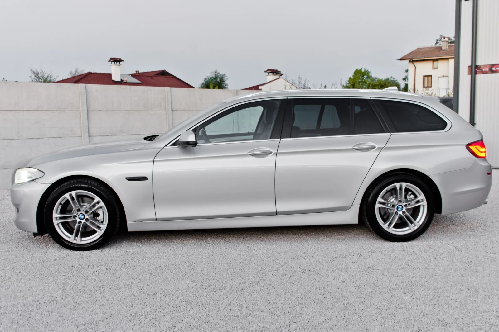 BMW 520 184ks FULL, снимка 4 - Автомобили и джипове - 54061306